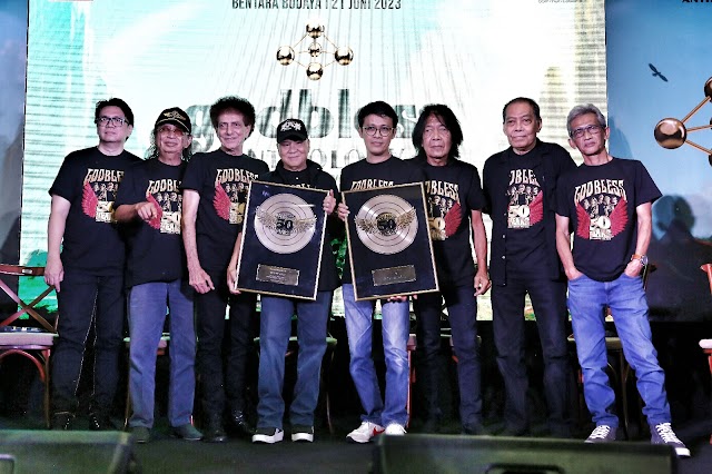 Grup Musik Rock legendaris Indonesia 'GOD BLESS' Luncurkan Album terbarunya bertajuk ‘Anthology 50 th Anniversary’