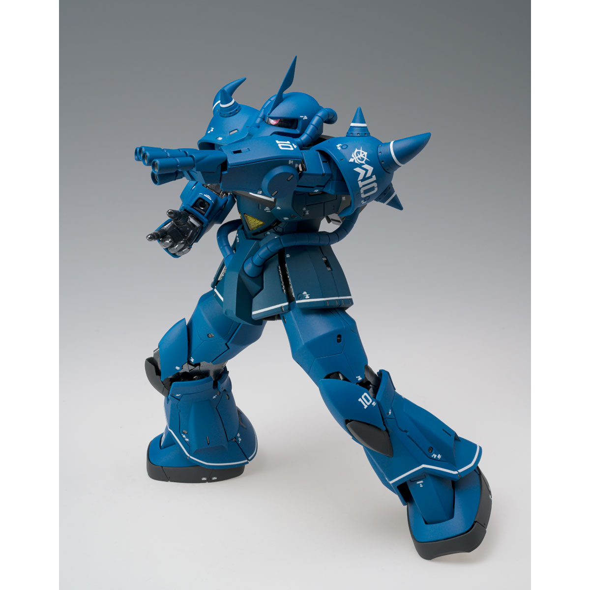 GUNDAM FIX FIGURATION METAL COMPOSITE (GFFMC) MS-07B GOUF - 04