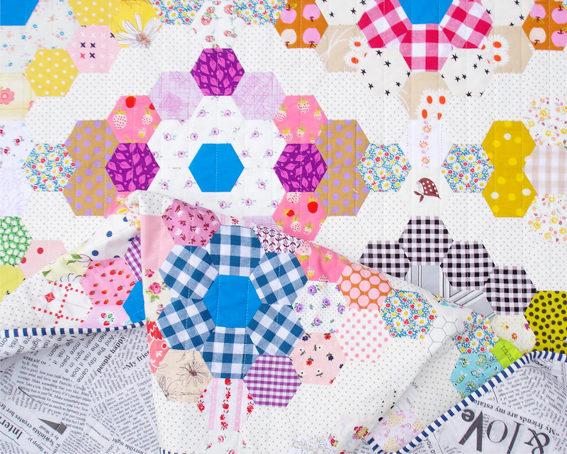 The Treehouse Hexagon Quilt Project © Red Pepper Quilts 2022 #hexagonquilt #englishpaperpieced