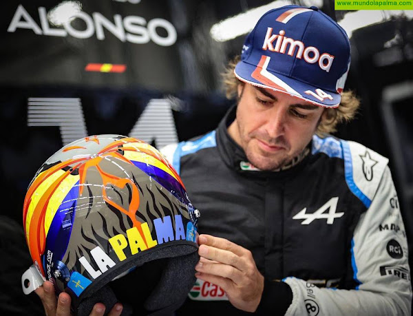 Fernando Alonso sorprende con un casco dedicado a la erupción de La Palma