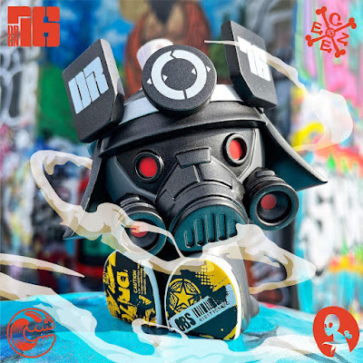 Martian Toys Exclusive The DR76 Ouroboros Gunmetal Black 5oz Canbot Vinyl Figure by Dragon76 x Czee13 x Clutter