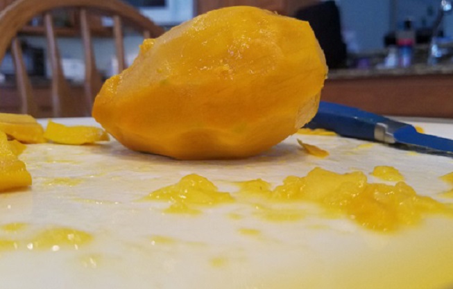 fresh mango sliced