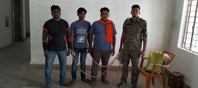 छापामारी अभियान चला कर अवैध रूप से उत्खनन मामले में तीन व्यक्ति को गिरफ्तार कर भेजा गया जेल dhurki