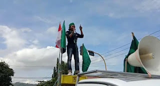 Tolak penundaan pemilu,HMI cabang Bima  menggelar aksi didepan kantor DPRD Kabupaten Bima.