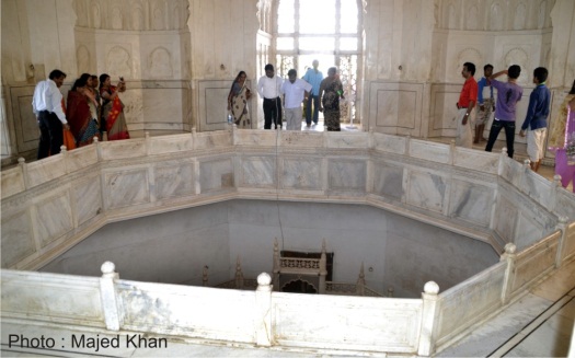 The Grave of Dilras Banu Begum- Bibi Ka Maqbara Aurangabad
