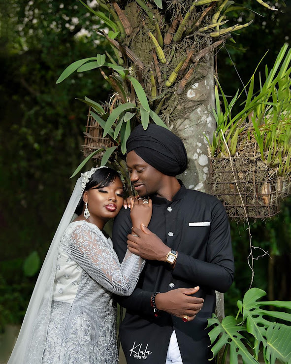Check out more Pre-wedding photoshoot of Adebimpe and Lateef Adedimeji