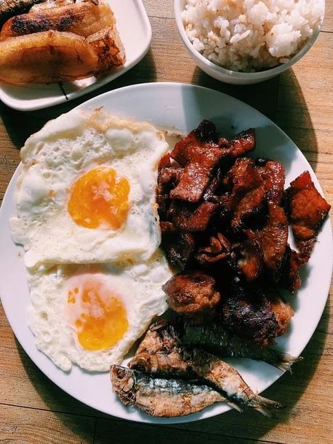 Tenderbites Premium Meats Tocino together with other Filipino breakfast favorites