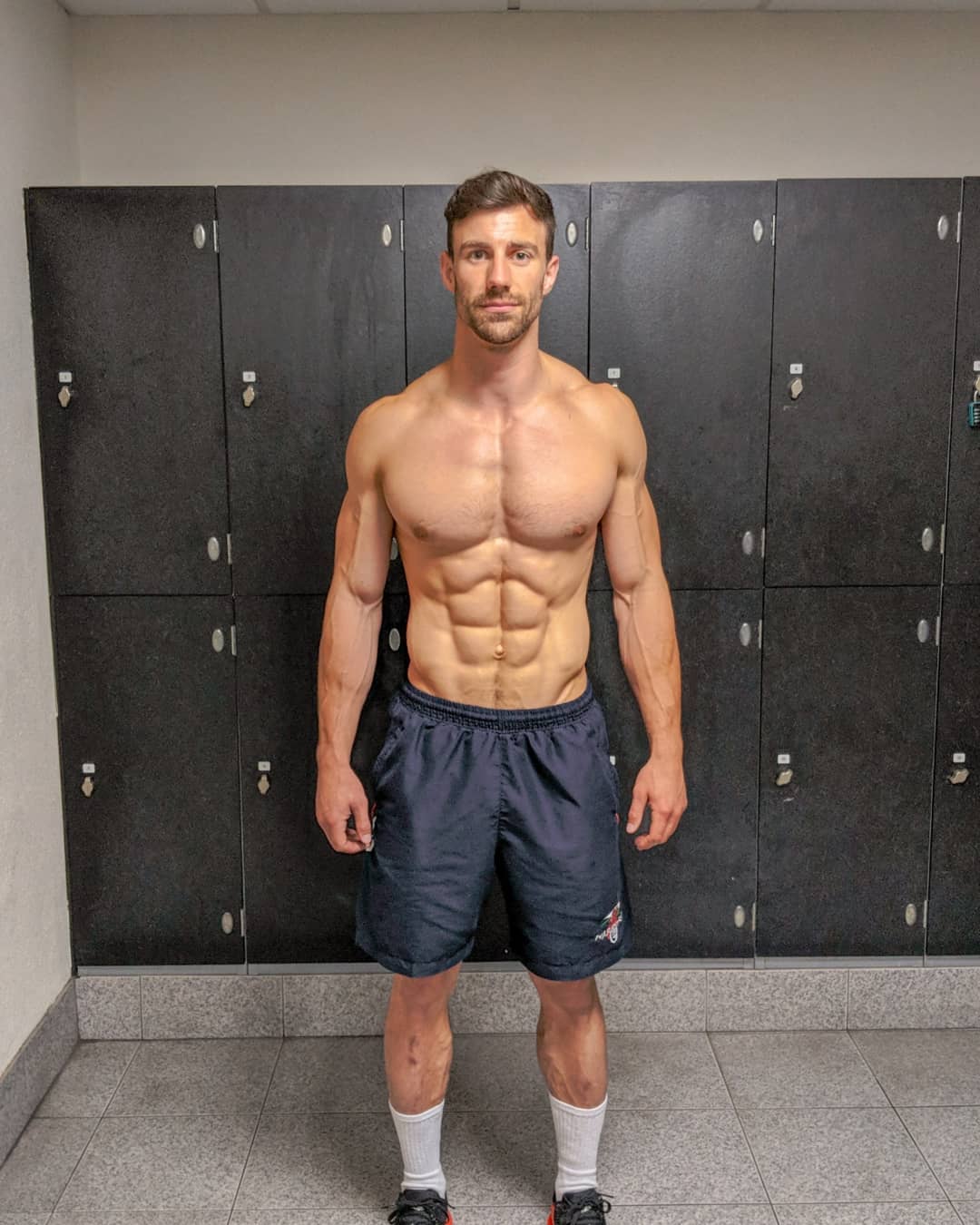 cute-shirtless-muscular-gay-guy-abs-locker-room