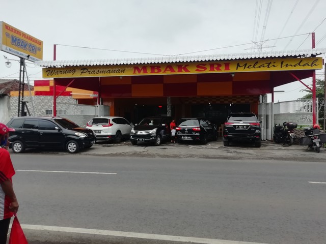 Warung Prasmaman Terdekat dari Tol Paspro Leces