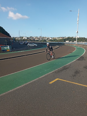 Cycling tracks on Tamaki Drive passing alongside Kelly Tarlton's Sea Life Aquarium.