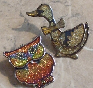 Duck glitter vintage brooch