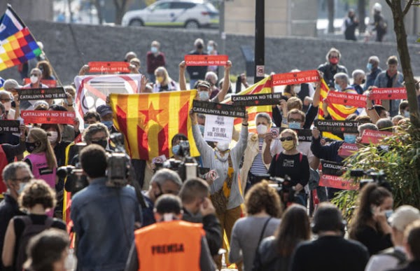 Catalunya. Movilización en repudio al Rey español