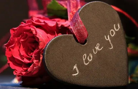 اجمل رسائل تهنئة بعيد الحب 2022 Happy valentine day 2022