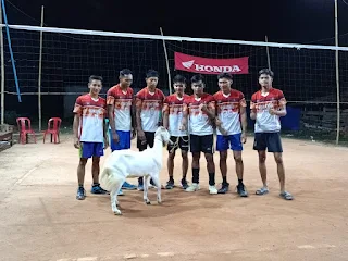 gelaran final turnamen bola volly yang digelar di Lapangan Volly Suku 1 Tiyuh Dayasakti kecamatan Tumijajar kabupaten Tulangbawang Barat, Sabtu ( 2/12/2023) malam.