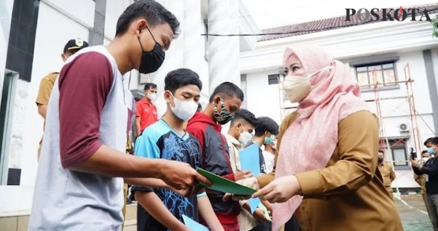 Bupati Irna Beri Tambahan Hadiah untuk Para Atlet Juara Bupati Cup yang 'Tersakiti' Karena Diberi Hadiah Rp95 Ribu