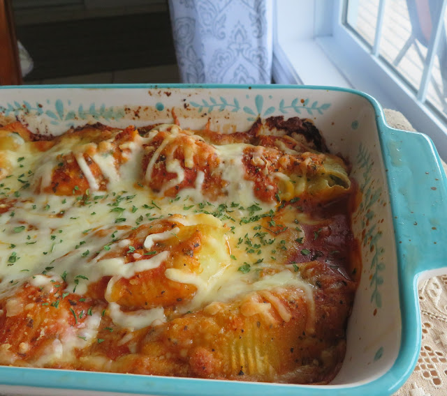 Spinach and Cheese Stuffed Shells