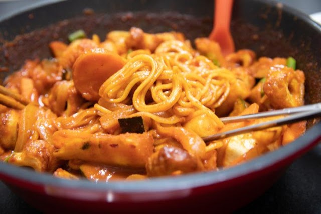 Ddeokbokki (Kore yemeği) 