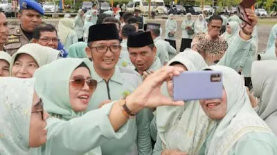 Wako Padang Ajak ASN Kemenag Melayani Umat Beragama Sepenuh Hati