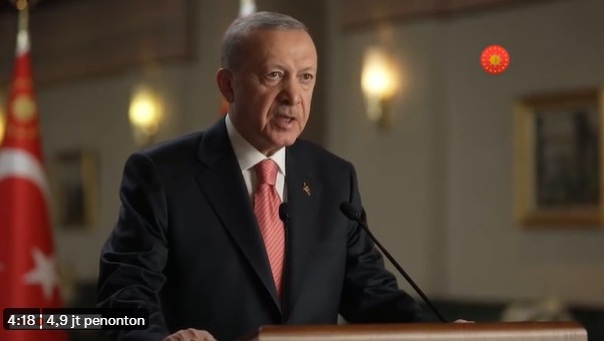Presiden Recep Tayyip Erdogan mengumumkan bahwa upah minimum pekerja Turki untuk tahun Erdogan Buat Gebrakan, Naikan Upah Minimum Buruh 50%