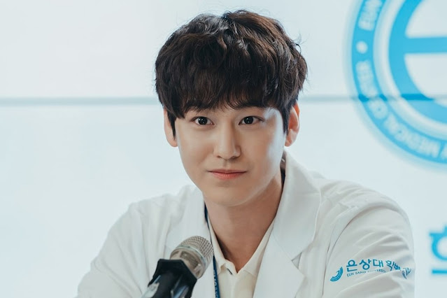 Biodata Kim Bum, Pelakon Ghost Doctor