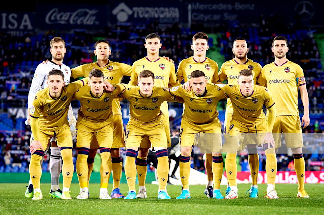 LEVANTE U. D. Temporada 2021-22. Aitor Fernández, Óscar Duarte, Pubill, Pepelu, Rubén Vezo, Postigo. Enes Bardhi, Radoja, Jorge De Frutos, Roger y Carlos Clerc. GETAFE C. F. 3 LEVANTE U. D. 0 Viernes 04/02/2022, 21:00 horas. Campeonato de Liga de 1ª División, jornada 23. Getafe, Madrid, estadio Coliseum Alfonso Pérez: 8.475 espectadores.GOLES: 1-0: 1’. Enes Ünal. 2-0: 29’, Enes Ünal. 3-0: 90+5’, Carles Aleñá.