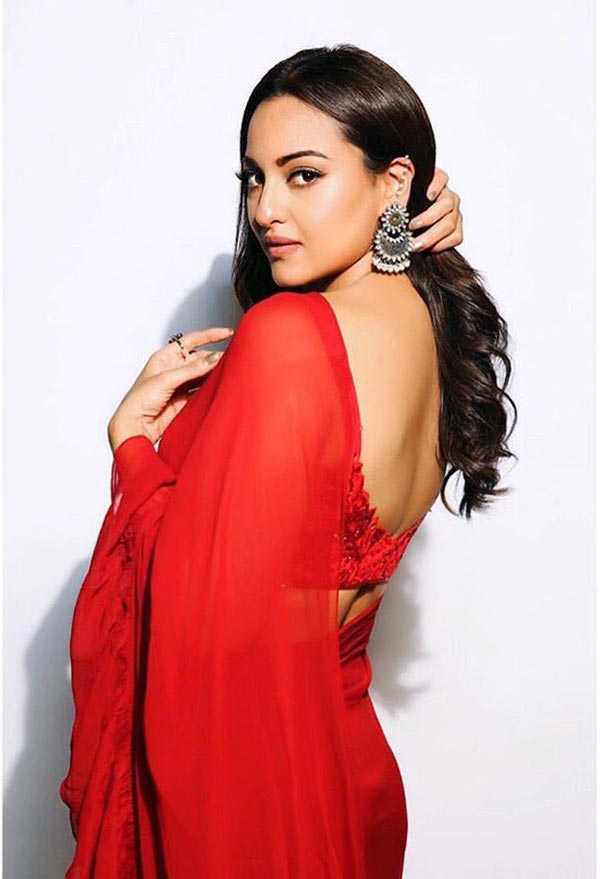 22 Hot Photos Of Sonakshi Sinha In Backless Sarees And Dresses