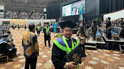 Ismail Rasyid diwisuda sebagai Magister Manajemen Transportasi 