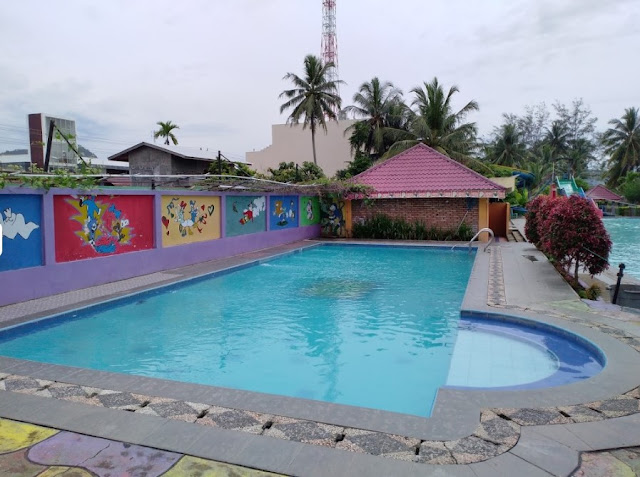 Kolam renang umum Pia Water Park Pandan Tapanuli Tengah