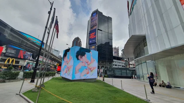 Fans Support Ad Mew Suppasit Jongcheveevat  Mew 苏帕西 · 宗澈瓦应援广告 Bukit Bintang Lot 10 Giant Cube Digital Screen Advertising Malaysia Kuala Lumpur