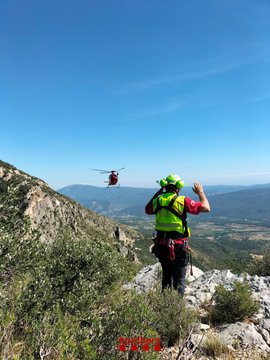 España: Muere un hombre de 43 años en un accidente de parapente en el barranco de Grillons, en Àger (Lleida).