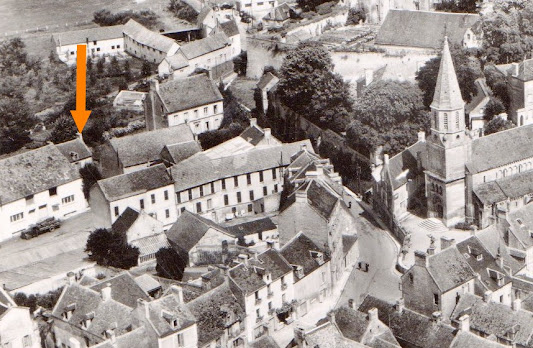 a Creully sur Seulles - Quand je rencontrai la Reine d'Angleterre, rue de la Ruette, à Creully.