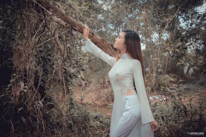 Strip Down The Ao Dai - Moon Love