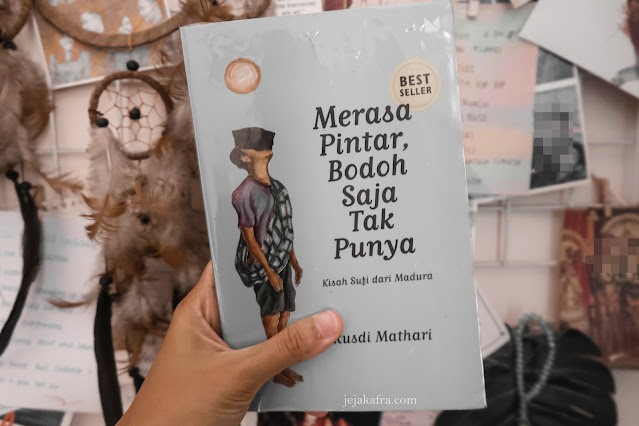 Review Sinopsis Buku Merasa Pintar, Bodoh Saja Tak Punya