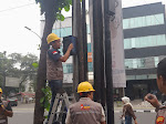 Dukung Pemko Medan Tertibkan Parkir Liar, PLN Medan Cabut KWH Meter Pedagang Martabak di Jalan Gajah Mada