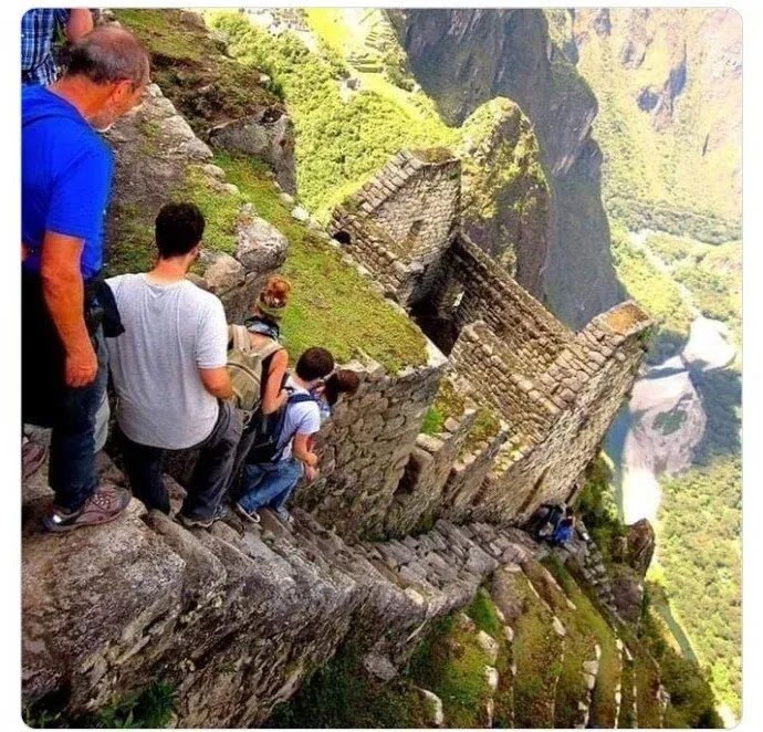 la-escalera-de-la-muerte-montaña-huayna-picchu