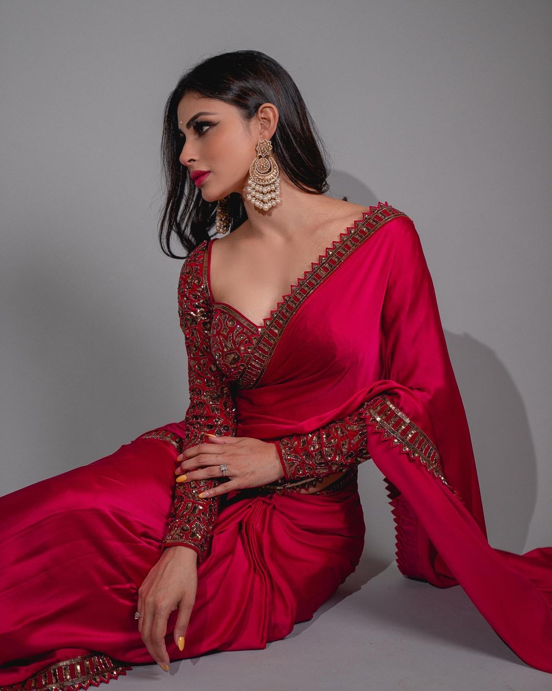 Why Every Woman Should Own a Satin Saree: The Ultimate Style Statement