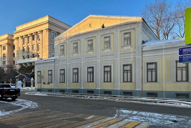 Малый Власьевский переулок, переулок Сивцев Вражек, Дом Т. Н. Вердеревского (построен в 1814 году)