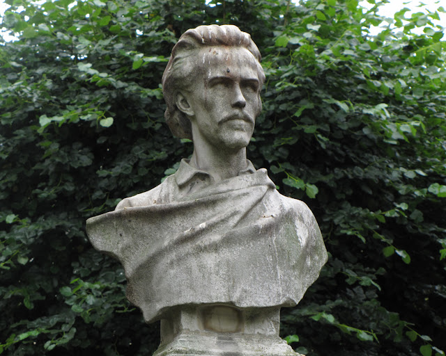 Bust of Benjamin Godard, by Jean-Baptiste Champeil, square Lamartine, Paris