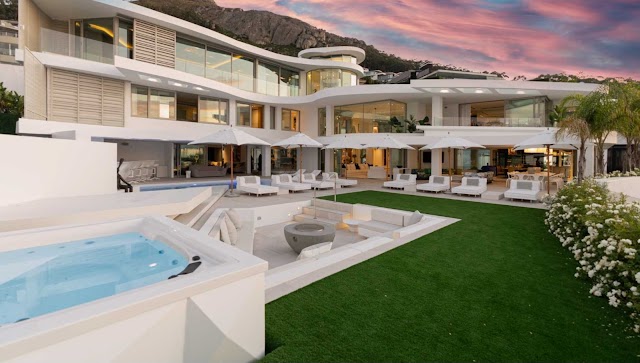 THE MAGNIFICENT R300 000 000 PROPERTY IN CAPETOWN 