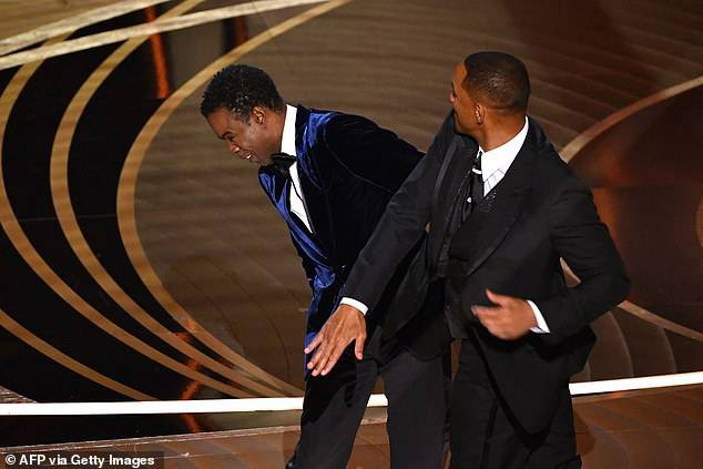 Comedian Chris Rock's Close Friend Leslie Jones Reveals He Attended Therapy with Daughters After 'Humiliating' Oscar Slap from Will Smith