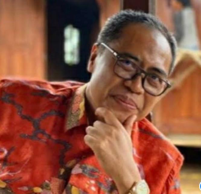 Prof. Enny, Ketukan Palumu Ditunggu RA Kartini dan Dewi Keadilan                               Oleh : TM Luthfi Yazid