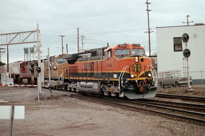 BNSF C44-9W #1040 in Vancouver, Washington in March 2002