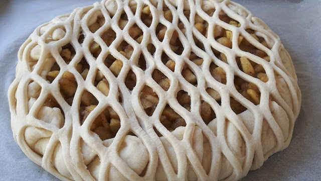 Elmalı Mayalı Çörek