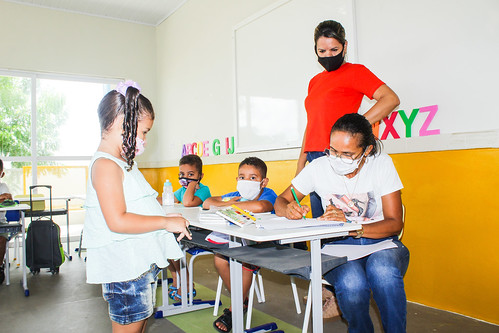 Professores de Ribeira do Pombal podem receber até R$9 mil com nova lei