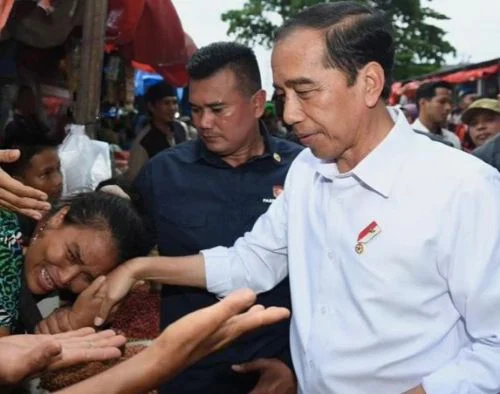 Catatan Reko Suroko: Berebut 'Tuah' Jokowi?