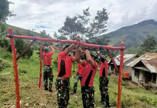Satgas Yonif 721/Makkasau Terapkan Pola Hidup Bersih dan Sehat hingga Gelar Doa Bersama