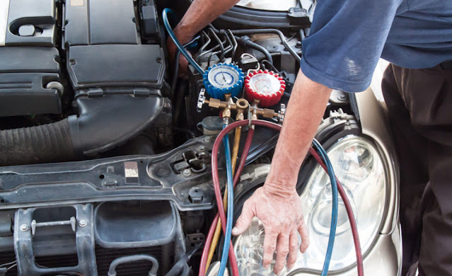 5 Signs That Indicate You Need A Car Air Conditioning Repair Service