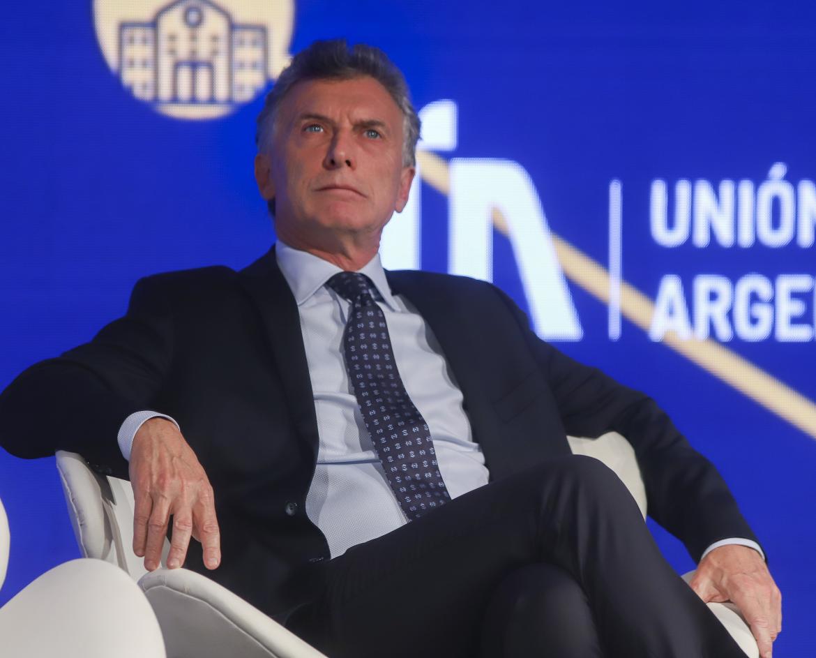 El ex presidente Mauricio Macri se presentará a declarar el próximo 20 de octubre en la causa que investiga tareas de espionaje ilegal sobre familiares de tripulantes del submarino ARA San Juan, ya que tiene previsto regresar al país un día antes. Así lo confirmó el dirigente del PRO y ex titular del Sistema Federal de Medios y Contenidos Públicos Hernán Lombardi: "Llega el 19 y se presenta el 20".