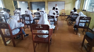 Hari Pertama Ujian Semester Ganjil MA Nahdlatus Shaufiah Wanasaba Berjalan Lancar