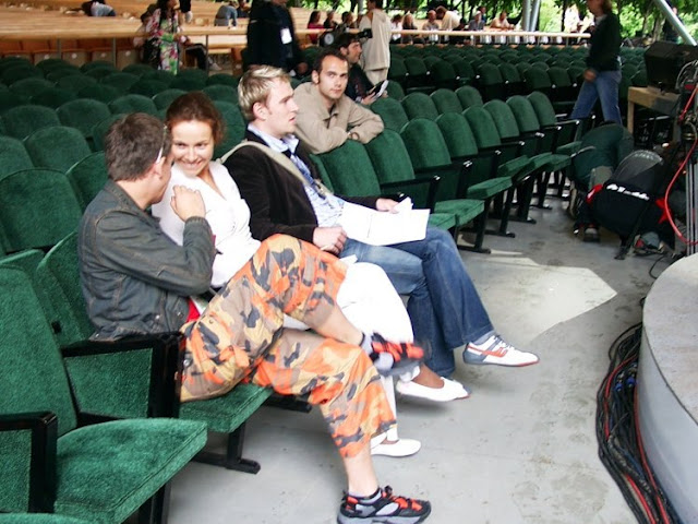Оскар Кучера, Катя Гусева и Янис Стибелис во время репетиции Новая волна 2004